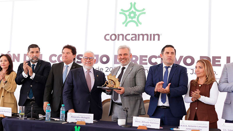 Presenta Bedolla a industriales del país beneficios del Polo Bienestar Parque Bajío 