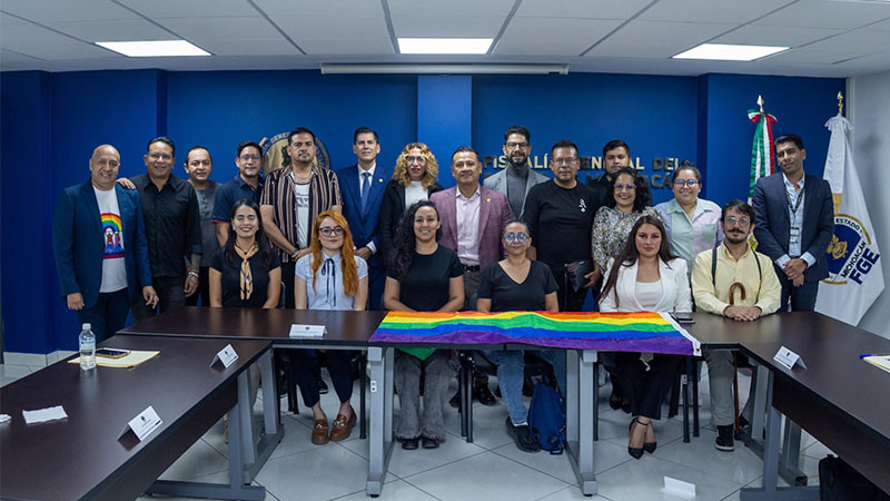 Se reúne el Fiscal Carlos Torres Piña con colectivas LGBTQ+ 