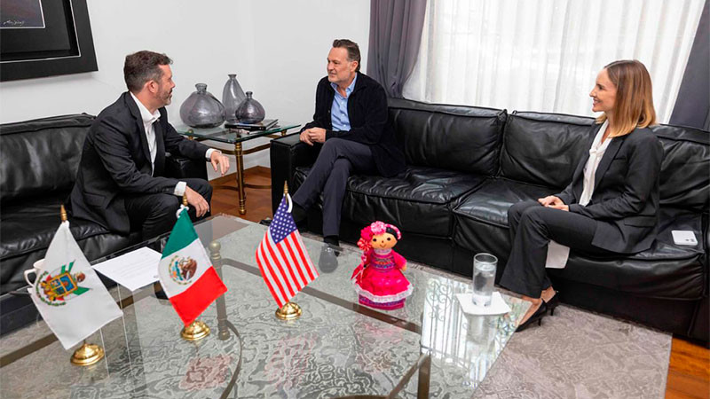 Se reúne Mauricio Kuri con el Presidente de la American Society of México en Querétaro  