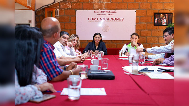 Por la seguridad y desarrollo, Araceli Saucedo respalda y acompaña en gestiones a presidentes municipales 