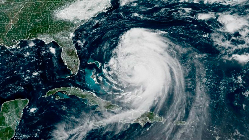 Huracán "Erin" de categoría mayor avanza hacia Bahamas y Carolina del Norte 