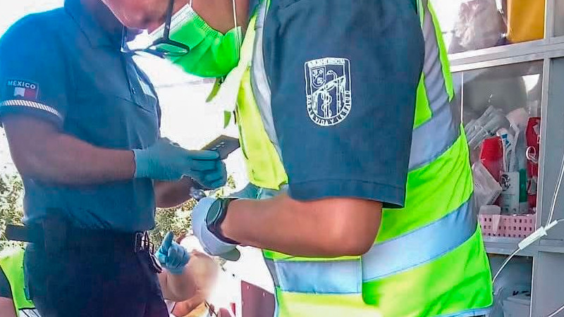 Tres lesionados tras sufrir un accidente de moto en Santa Rosa Jauregui, Querétaro 