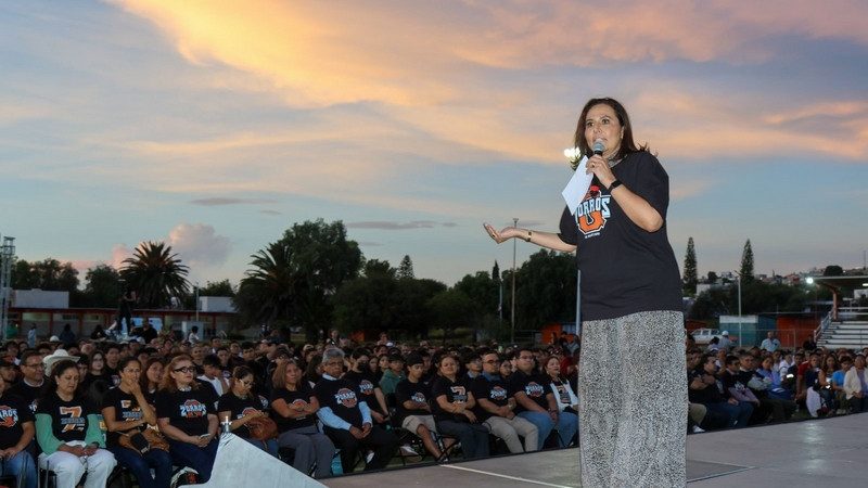 Reciben estudiantes del TecNM-Querétaro reconocimiento por desempeño académico 