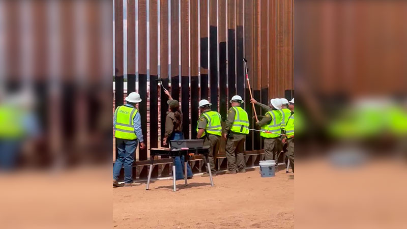 Pintarán todo el muro fronterizo de negro como medida preventiva: afirmó Kristi Noem  