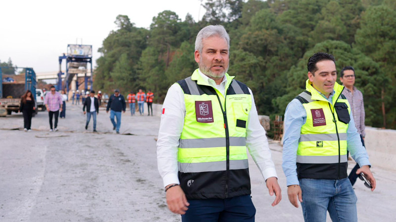Supervisa Bedolla ampliación de la autopista Siglo XXI tramo Zirahuén-Uruapan 