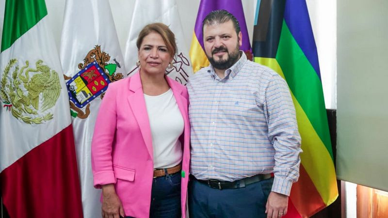 Se reúnen diputada Fabiola Alanís y secretario Raúl Zepeda 
