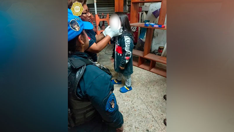 Localizan niña abandonada al interior de un departamento en la CDMX 