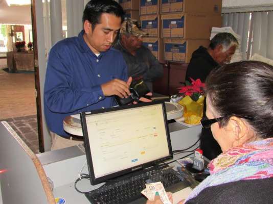 Trámites vehiculares podrán pagarse en tiendas de autoservicio, a partir de 2017: SFA 