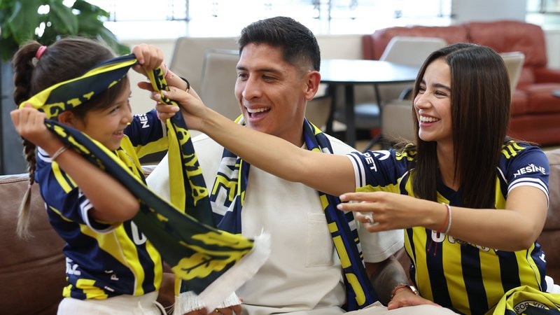 Edson Álvarez, capitán de la Selección Mexicana, continuará su carrera en el Fenerbahçe de Turquía 