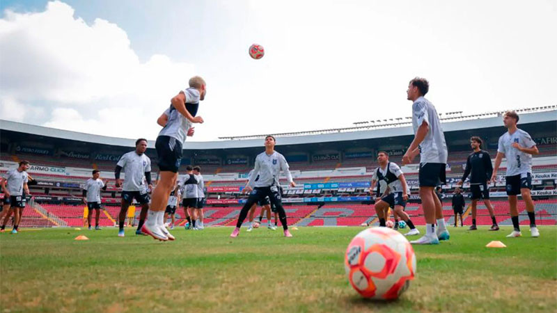 Gallos Blancos de Querétaro listos para el “Clásico de la 57" en el Estadio Corrregidora 