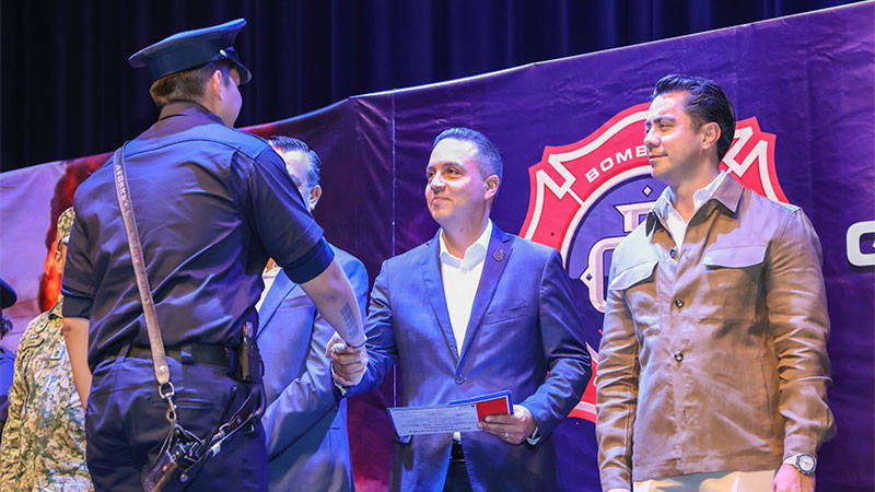 Reconoce Eric Gudiño labor de Bomberos Querétaro 