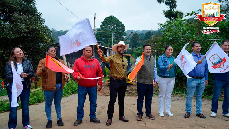 Humberto Jiménez da banderazo de arranque de obras en Los Reyes, se consolida el progreso 