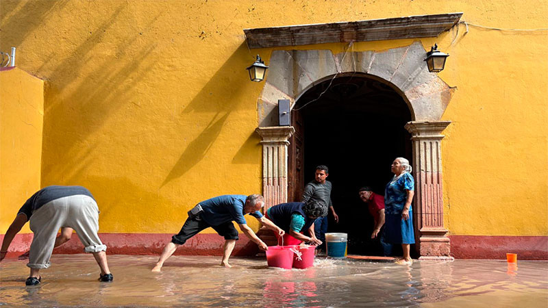 Se inunda la Parroquia de San Miguel Arcángel en el municipio de Querétaro; hay daños significativos 
