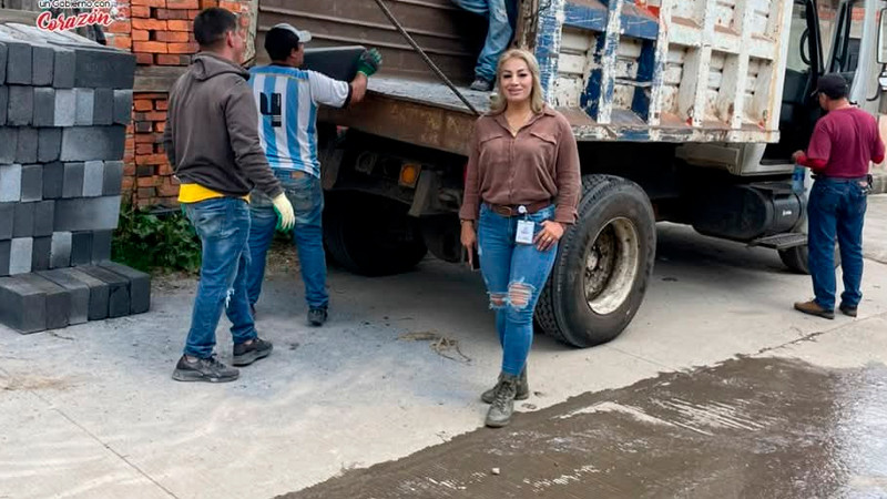 Gobierno de Los Reyes fortalece hogares con apoyos directos a las familias: Humberto Jiménez 