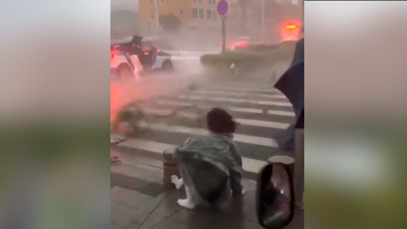 Activan Alerta Máxima en Beijing por lluvias; piden a la gente no salir de casa 