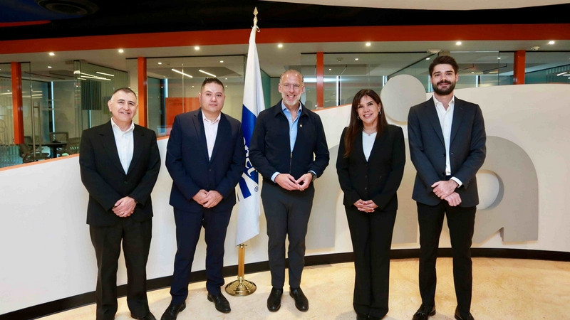 Reconoce Marco Del Prete creación de empleos de RIA Money Transfer 