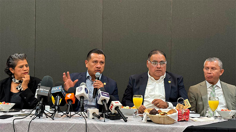 Reto, erradicar corrupción en la FGE: Torres Piña 