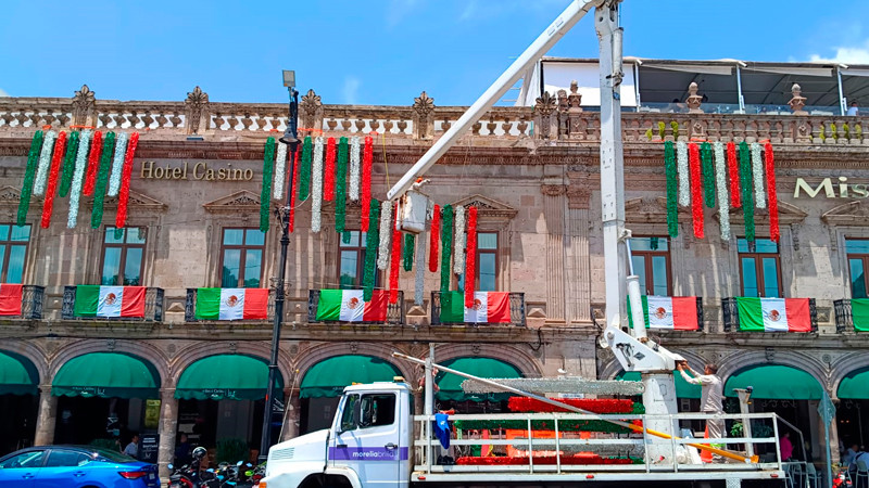 Morelia se engalana para recibir las Fiestas Patrias 