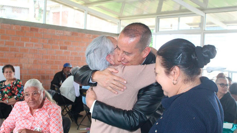 Celebra Ayuntamiento de Morelos a las y los abuelos 