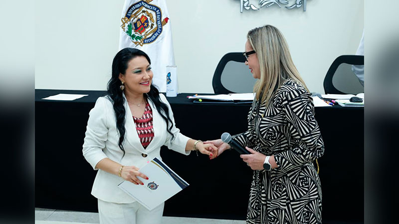 La doctora Karla Fernández Chávez, nueva directora de la Facultad de Odontología 