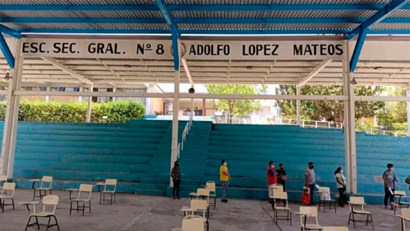 Profesor es herido por exalumno en secundaria de Saltillo, Coahuila  