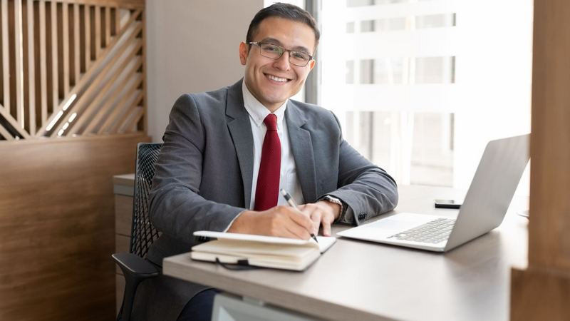 Crece la necesidad de expertos en el ámbito jurídico-empresarial 
