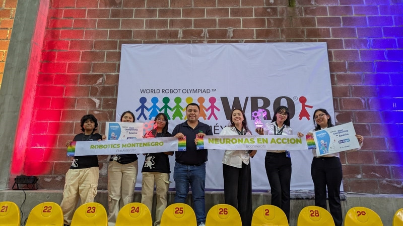 Estudiantes de CECyTEQ avanzan a la fase internacional del World Robot Olympiad 2025 