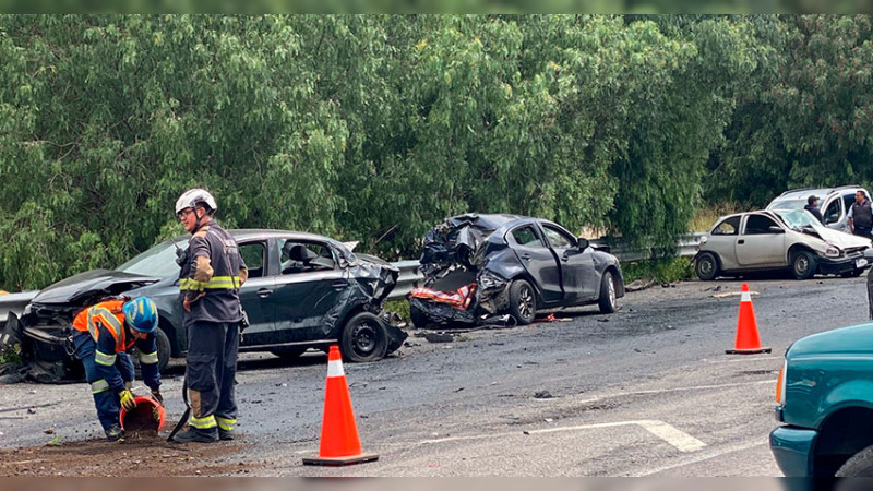 Se registra mortal choque en la autopista México- Querétaro; hay una persona fallecida y 14 heridos  