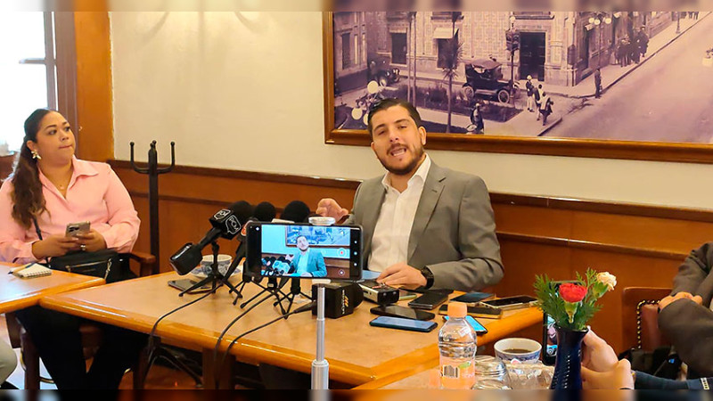 "Es momento de abandonar la escudería": Eduardo Díaz Antón renuncia al PT 
