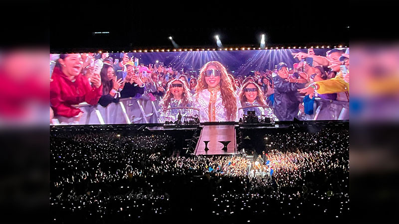 Asistieron cerca de 27 mil personas al concierto de Shakira, en Querétaro  
