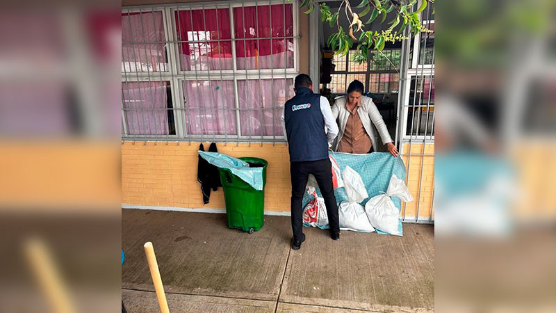 Pide USEBEQ reposición de libros de textos dañados por lluvias  