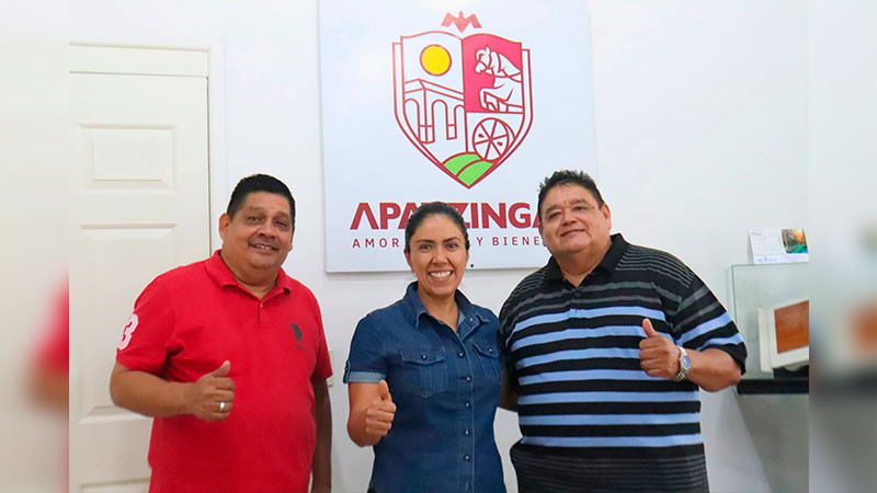 Alcaldesa de Apatzingán se reúne con "Los Hermanos Jiménez" tras cancelación de concierto 