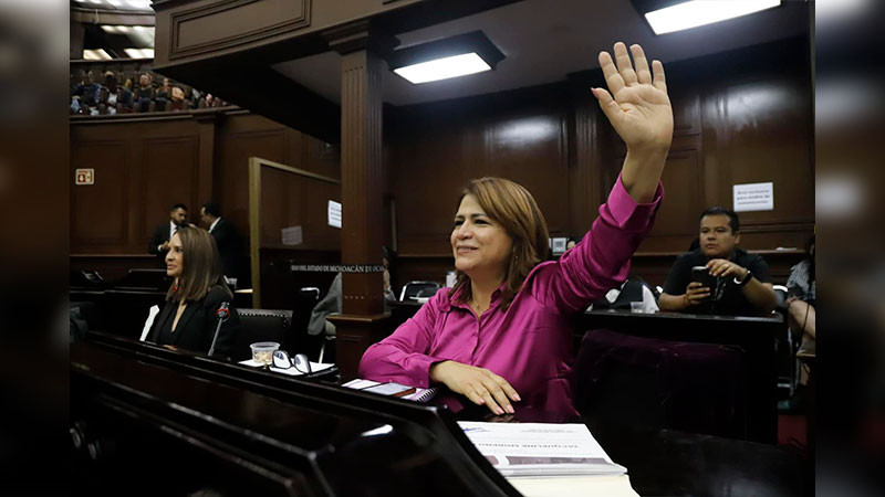 La mejor mujer en el Congreso: Fabiola Alanís lidera ranking nacional 