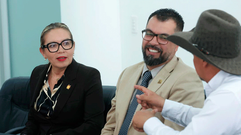 Yarabí Ávila se reúne con autoridades de la UAZ; crear sinergia entre instituciones, el objetivo  