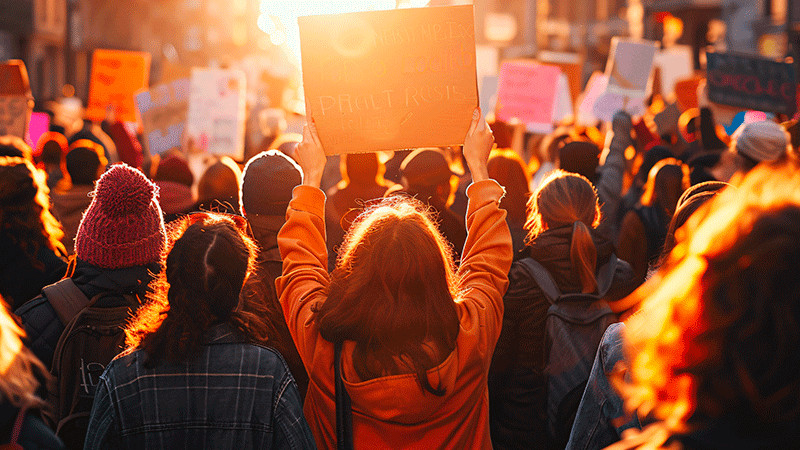 En Israel miles de personas marchan por liberación de rehenes; acusan a Netanyahu de prolongar sus liberaciones por intereses políticos 