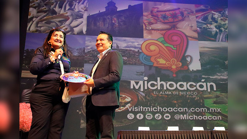 Michoacán recibe a más de 500 guías de turistas de 8 países y 20 estados: Sectur 