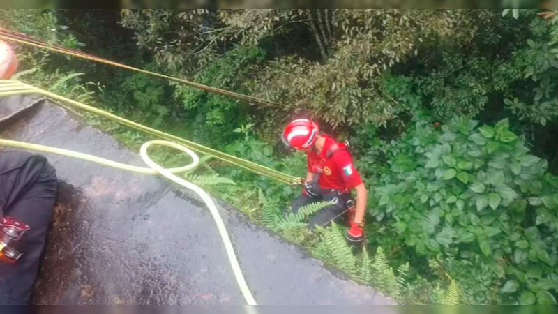 Fallece rescatista al caer en barranco, mientras participaba en búsqueda de abuelito en Hidalgo 