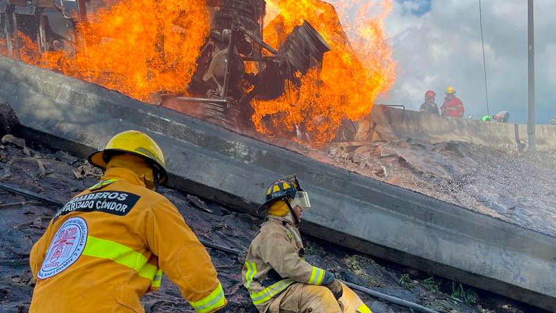 Identifican a dos de las víctimas mortales de explosión de pipa en Iztapalapa 
