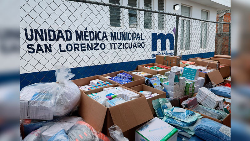 Alfonso Martínez entrega medicamentos a clínicas municipales 