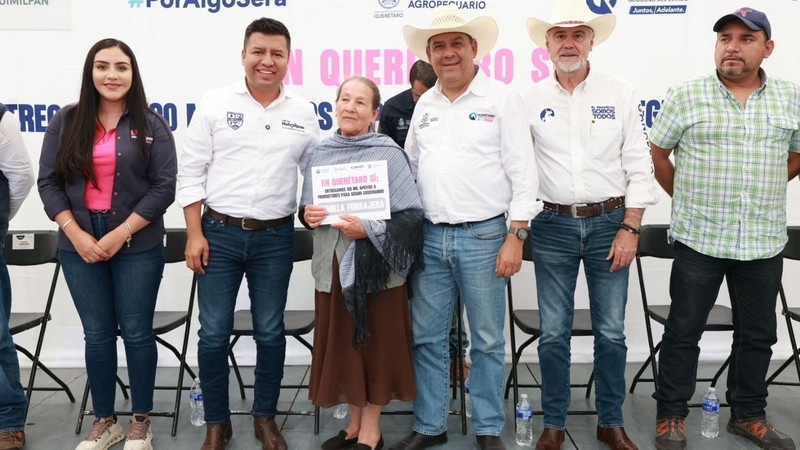 Inicia SEDEA dispersión de semilla para cultivos forrajeros en Huimilpan 