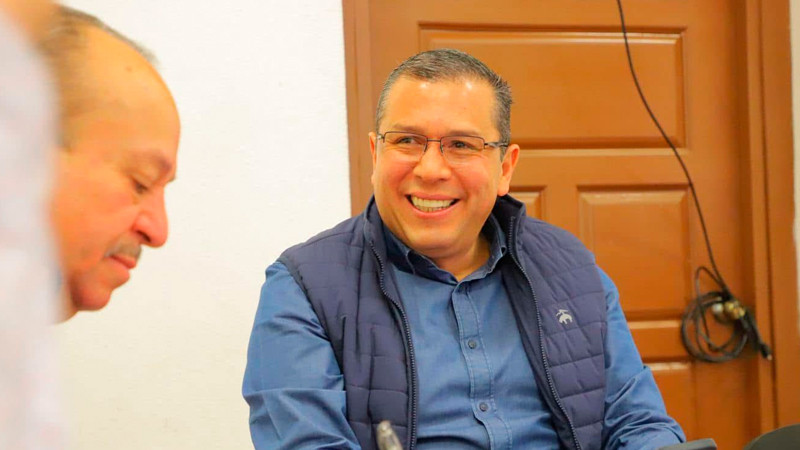 Legislar también es respaldar las luchas sindicales y de grupos sociales: JC Barragán 