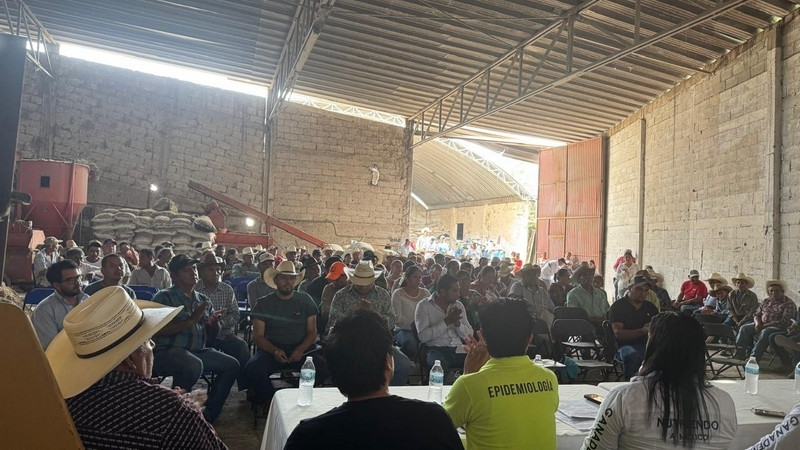 Capacita SESA a la Asociación Ganadera de Jalpan de Serra 