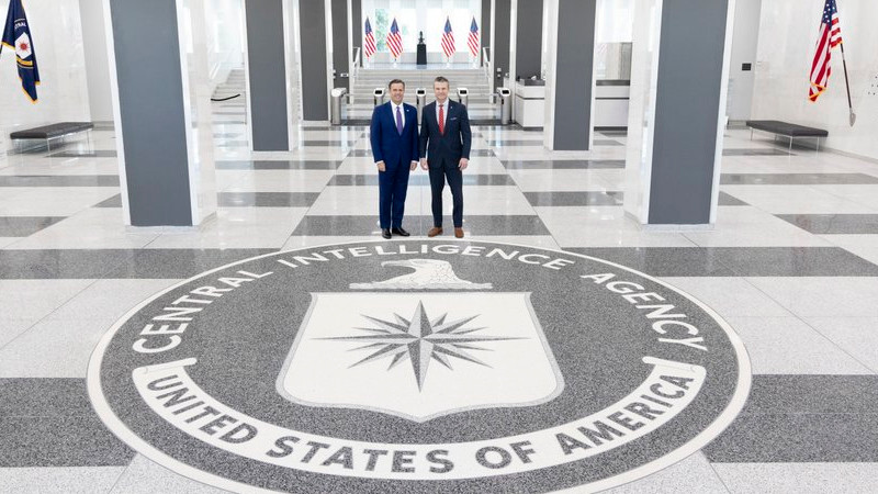 Sheinbaum niega presencia de la CIA en México; califica de "falsos" los rumores 