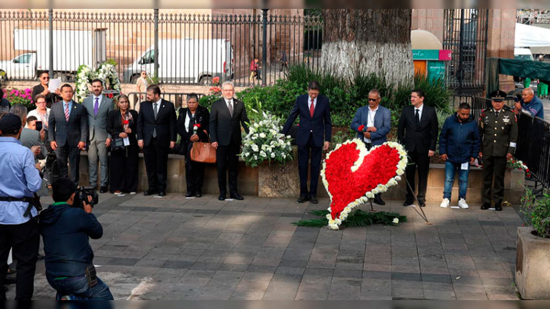 Recuerdan a las víctimas del atentado del 15S del 2008 en Morelia, Michoacán  