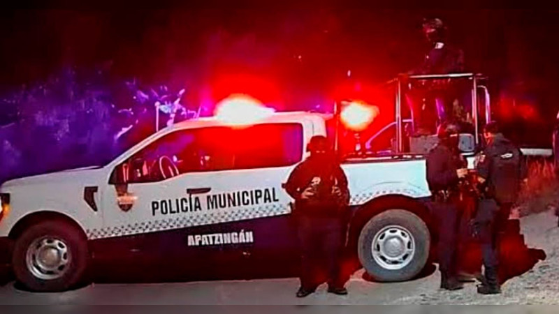 Ultiman a un motociclista en la colonia Lázaro Cárdenas de Apatzingán, Michoacán 