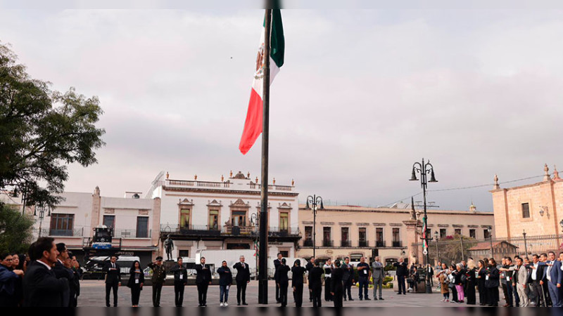Encabeza Bedolla ceremonia en memoria de las víctimas del 15 de septiembre 