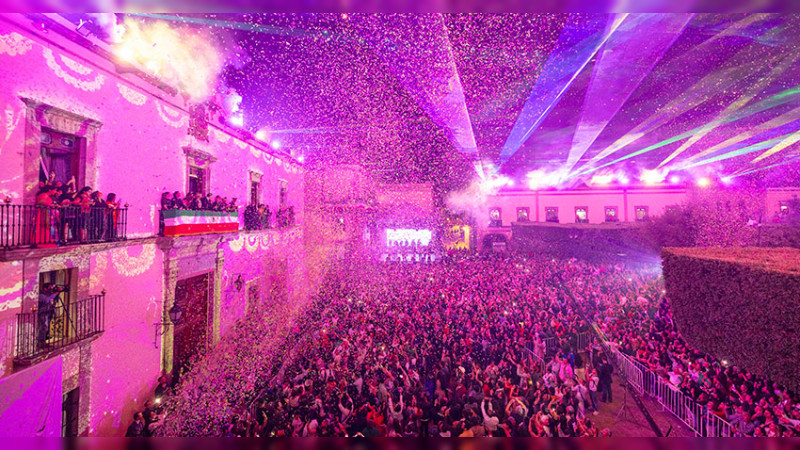 Celebra Querétaro CCXV aniversario del Grito de Independencia 