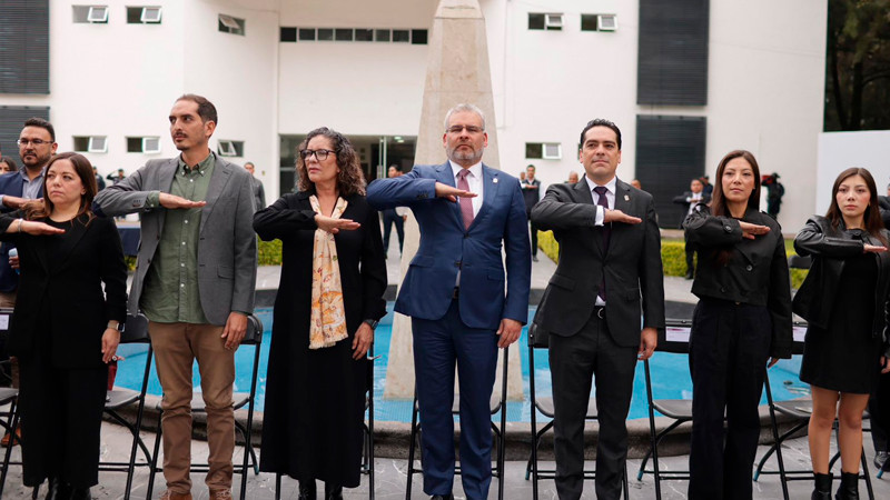 Conmemora Bedolla el 20 Aniversario Luctuoso de Zarazúa Ortega 