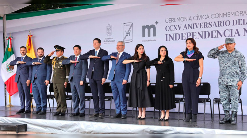  Celebra Bedolla el 215 Aniversario del Inicio de la Independencia de México 