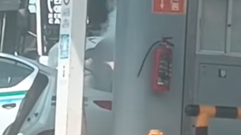 Fuga en tanque de gas de taxi genera preocupación en Morelia, Michoacán 